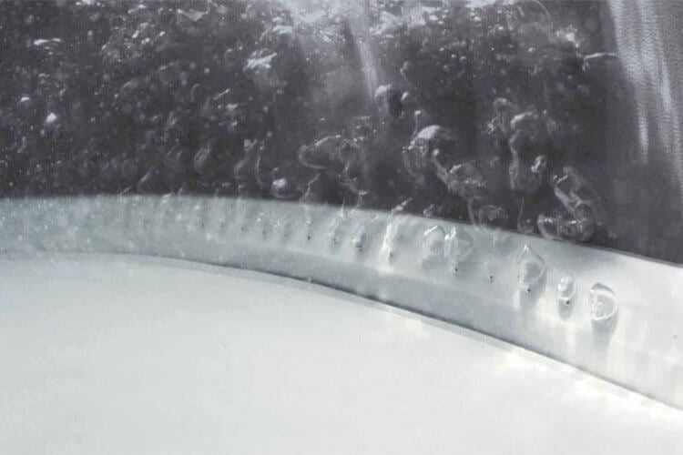 Intex Deluxe Infutable Jacuzzi - mehurčki in letali
