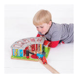 Bigjigs Wooden Rails - Luxury Remise pro 5 vlaků