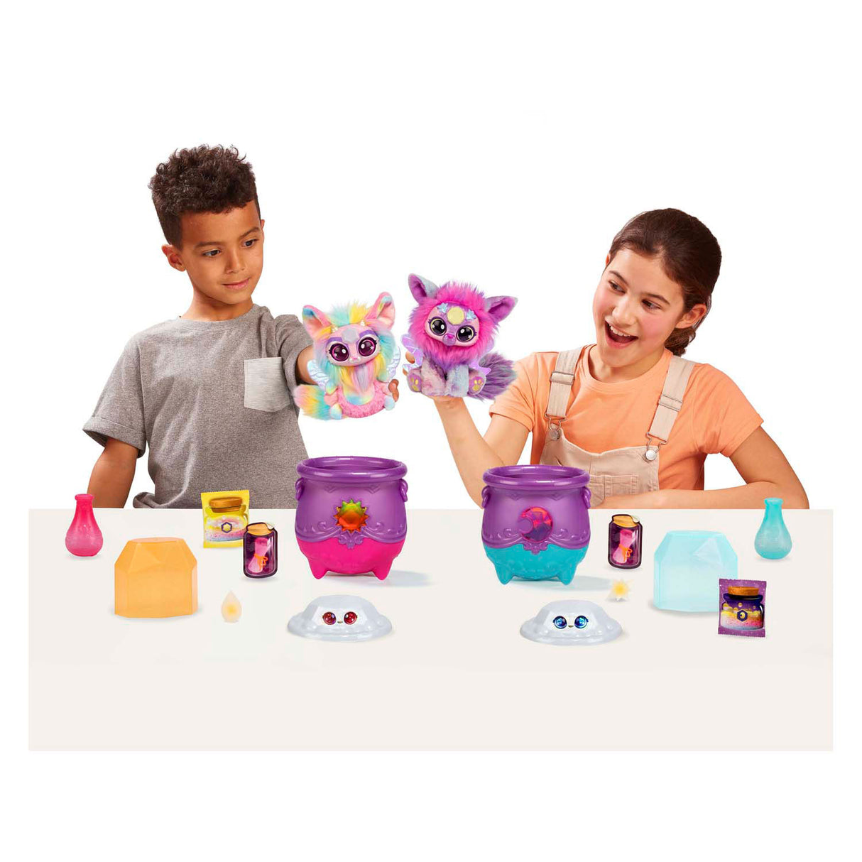 Moose Toys Magic Mixies Magic Choiler Soleil avec des cristaux