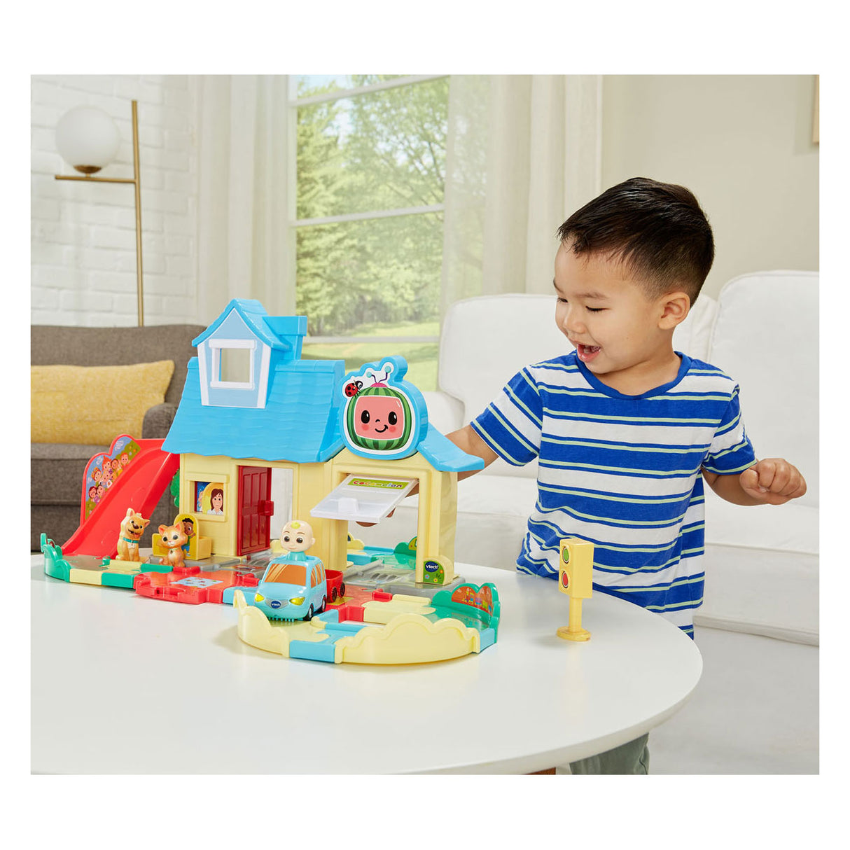 VTECH TOET TOET CARS COCOMELON DRUŽINA