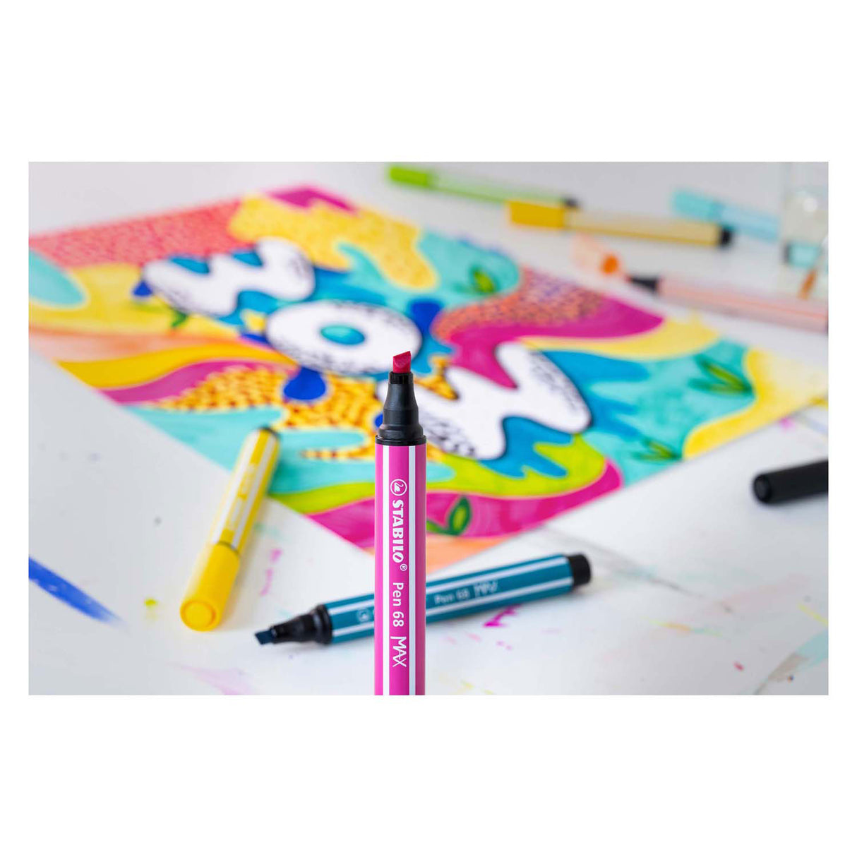 Stabilo Pen 68 Max Felt -tip Pen z debelo dleto zemeljsko zeleno