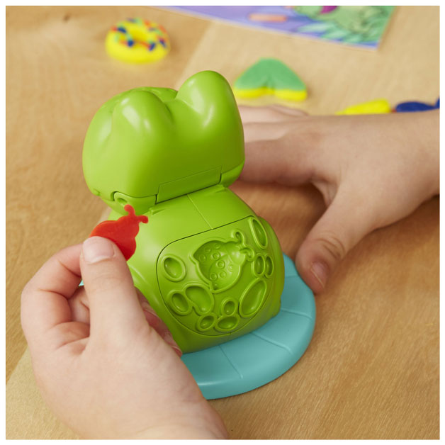 Play-Doh Frog and Color Clay Starter Set
