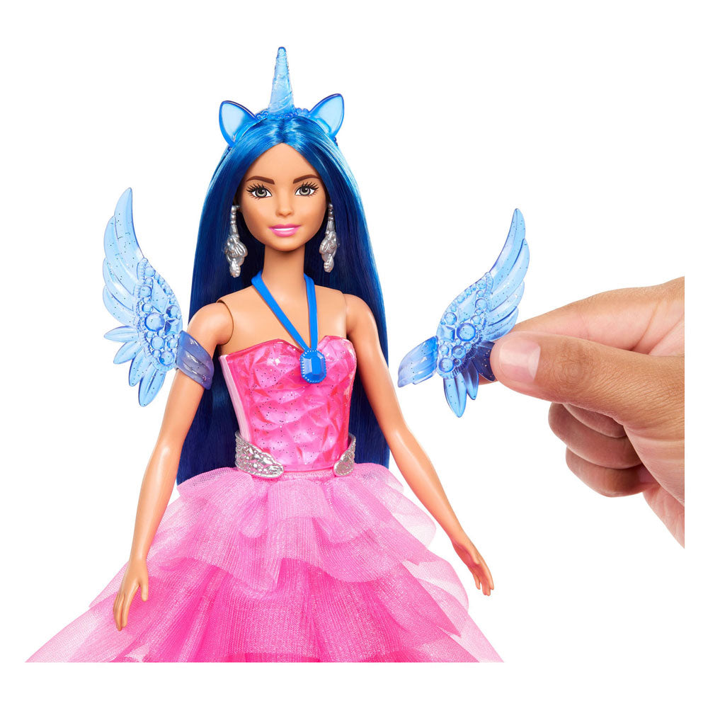 Lutka Mattel Unicorn z modrimi lasmi, roza obleko in Alicorn