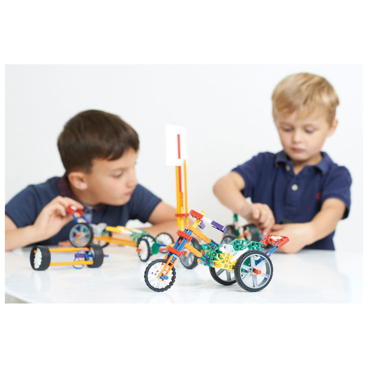 K'NEx Stamm Exploratiounen: Gefierer bauen Sätz