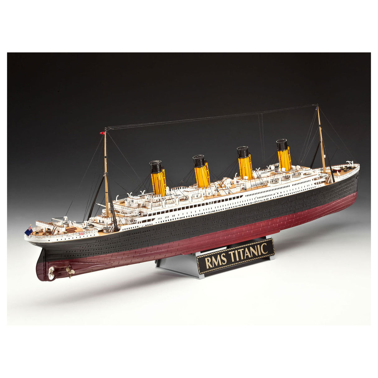 Revell gift set 100 years Titanic