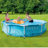 Intex 28206NP Swimming Pool 305x76 cm ved stranden.