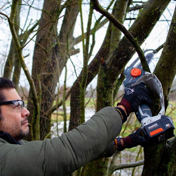 AC NEXXSAW battery chainsaw (Maxxpack 18V).