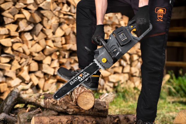 AC battery chainsaw 36V Brushless (Maxxpack 18V).
