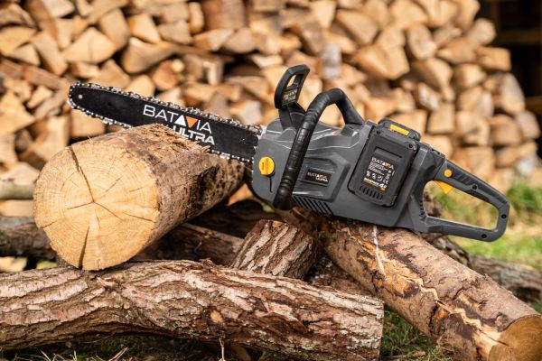 AC battery chainsaw 36V Brushless (Maxxpack 18V).