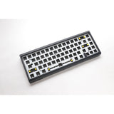 Ducky projizzéiert Tinker 65 mat Qmk via