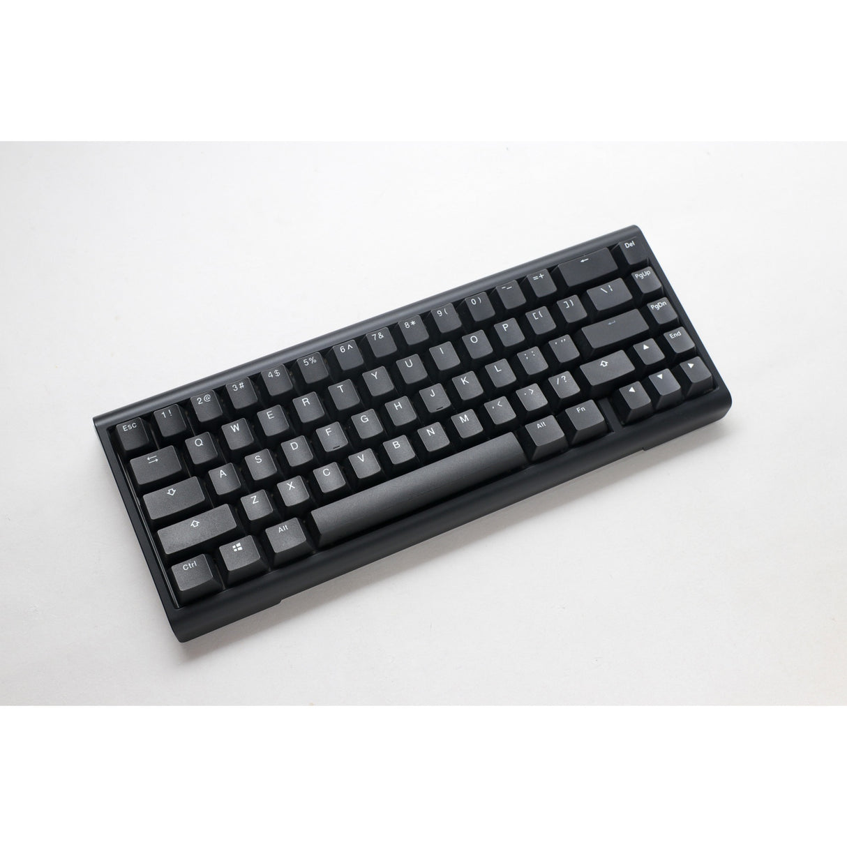 Ducky projizzéiert Tinker 65 mat Qmk via