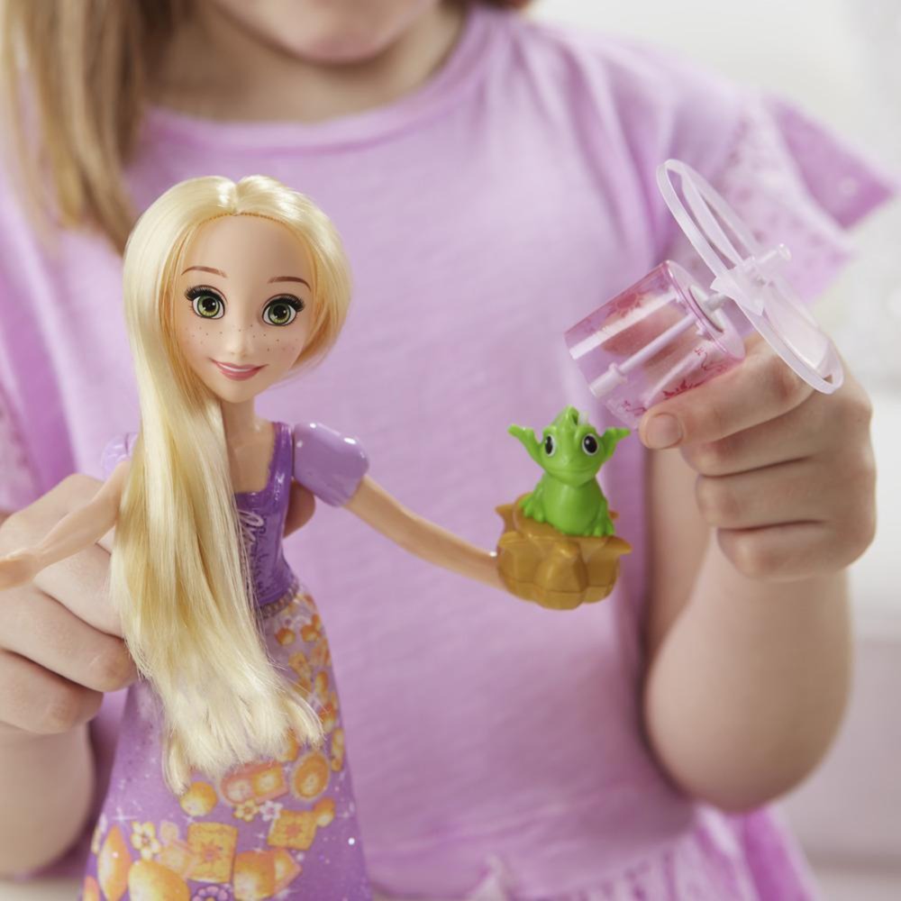 Hasbro Princess Rapunzel floating lanterns