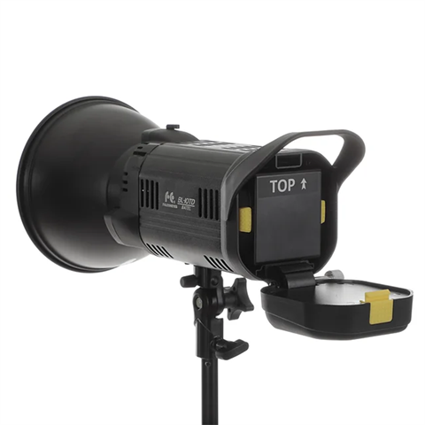 Falcon Eyes Bi-Color LED Lamp Dimmable BL-10TD on battery demo