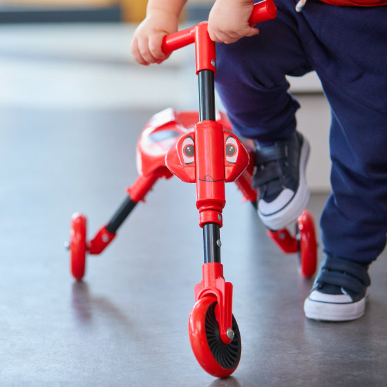 Die Bugs Scuttlebug Beetle Lalking Bike mit 3 Rädern Junior Red Black